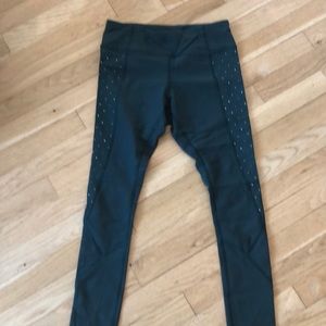 Dark green lulu lemon Capri pants